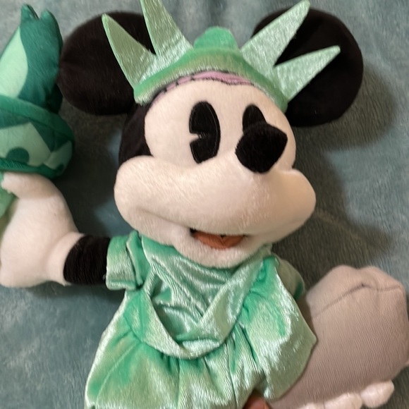 Cute minnie mouse NY edition - Picture 3 of 4